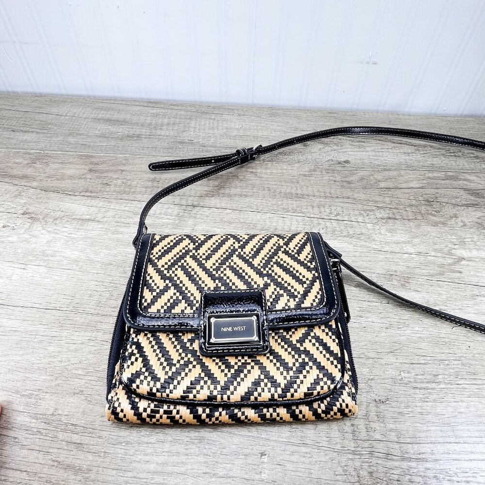 Nine West Crossbody Travel Purse - New without tags Adjustable Strap